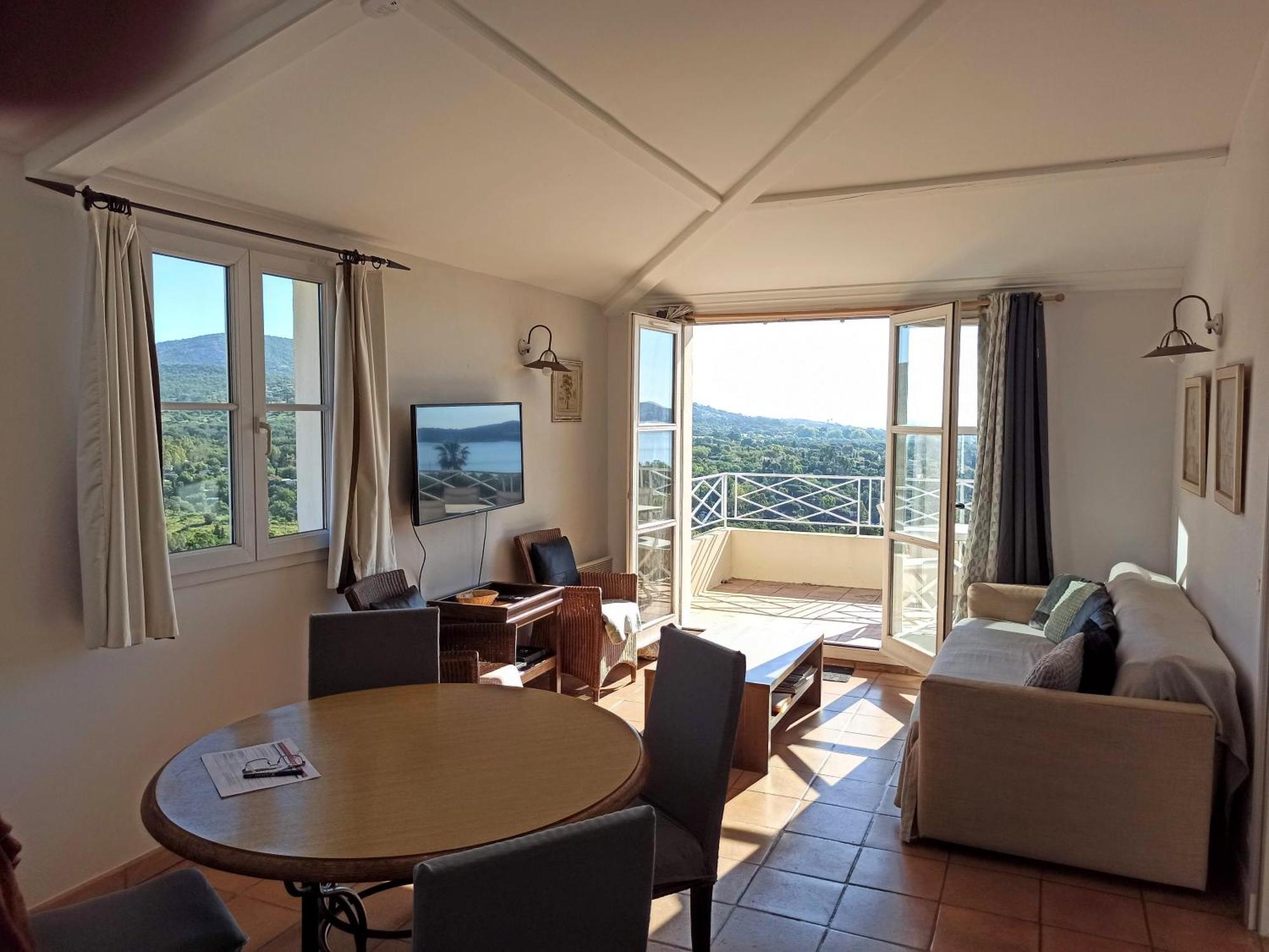 דירות גרימו Les Restanques, Bastides Vue Golfe Saint Tropez מראה חיצוני תמונה