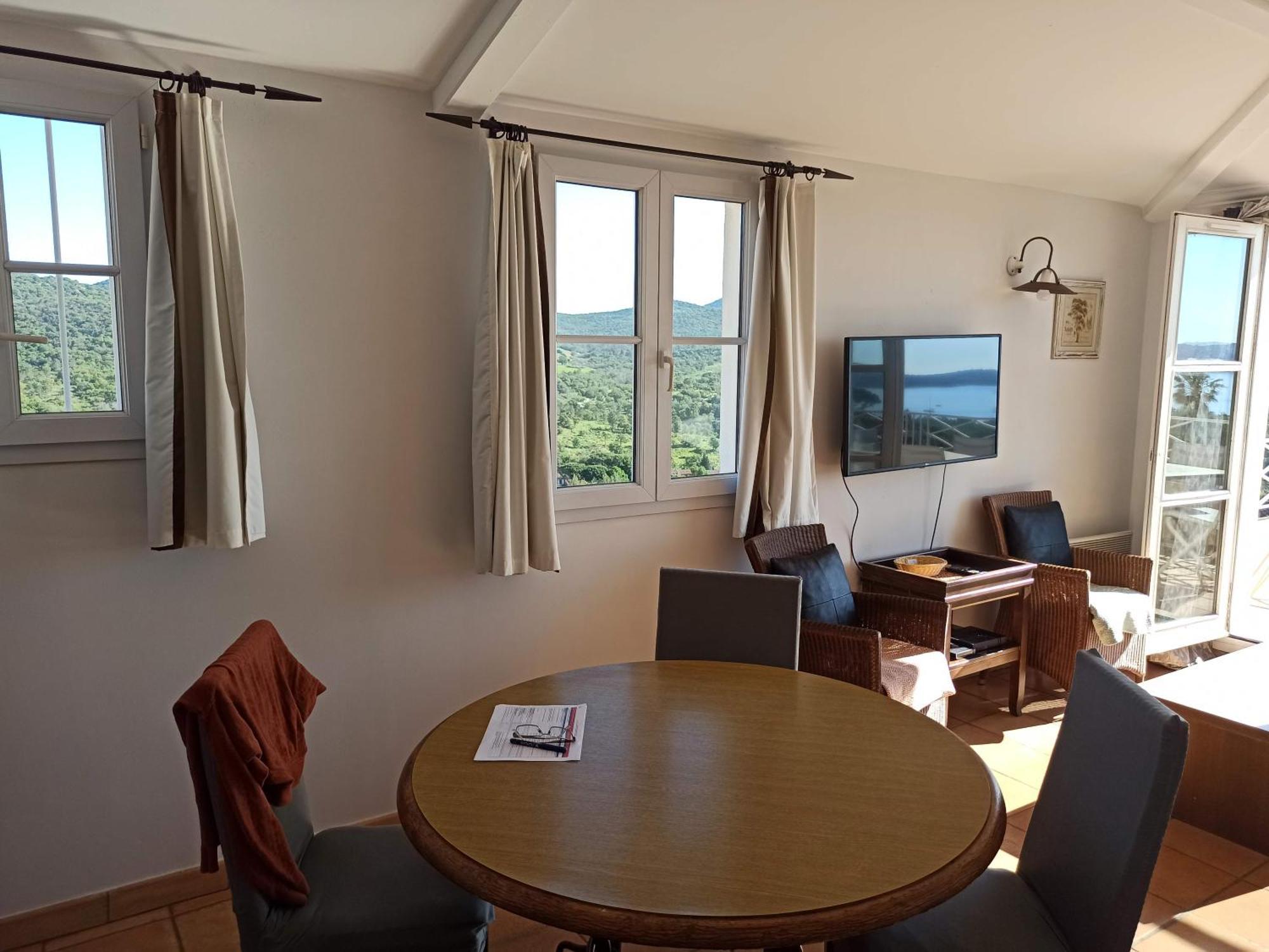 דירות גרימו Les Restanques, Bastides Vue Golfe Saint Tropez מראה חיצוני תמונה